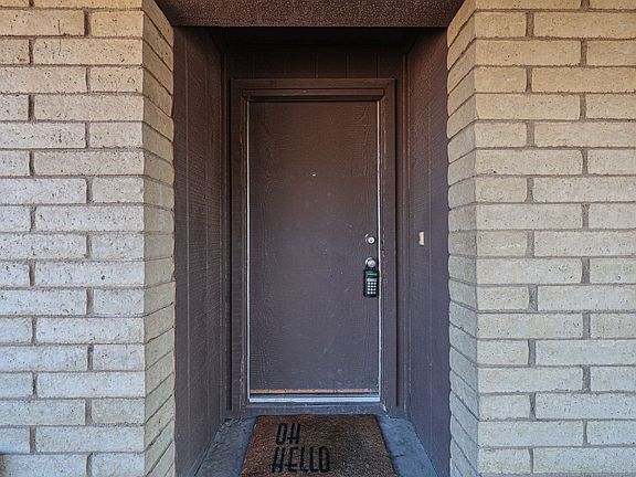 4th image of 4909 W Carol Ave