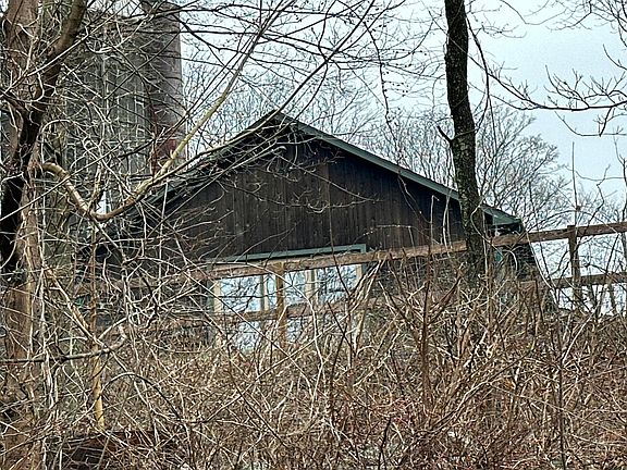 2nd image of 85 Poverty Hollow Rd