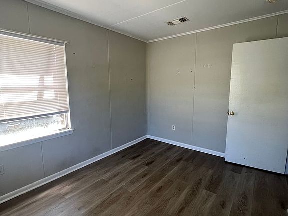 2nd image of 4604 Birdwell Ln