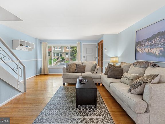 2nd image of 5432 Vicaris St