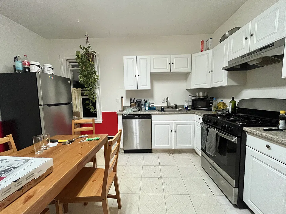 168 Hillside St #3R