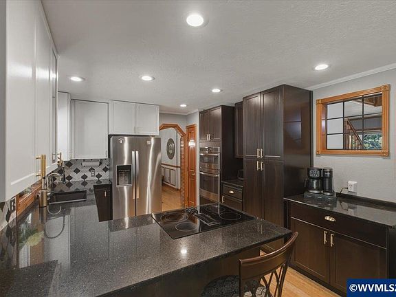 3rd image of 2665 NW Vista Pl