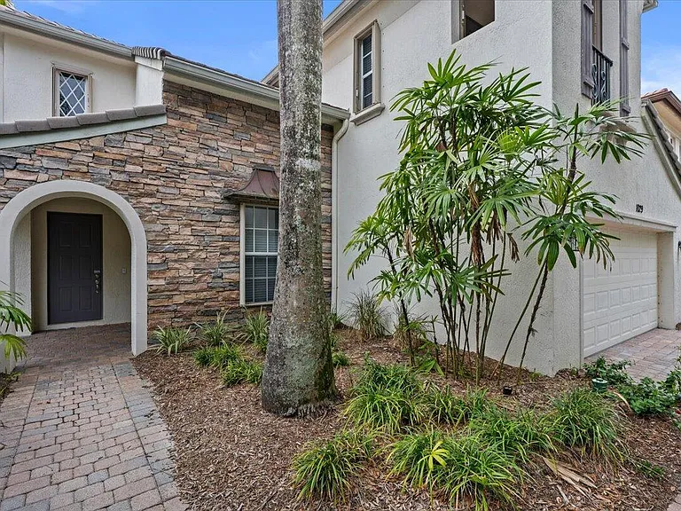 1029 Vintner Blvd — Photo 3
