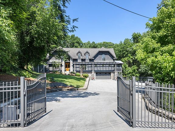 2nd image of 1244 Cliftee Dr