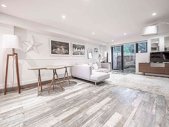 5th image of 512 Lorimer St #1