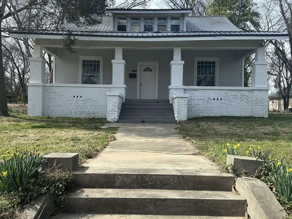 207 N Monroe St, Newbern, TN 38059