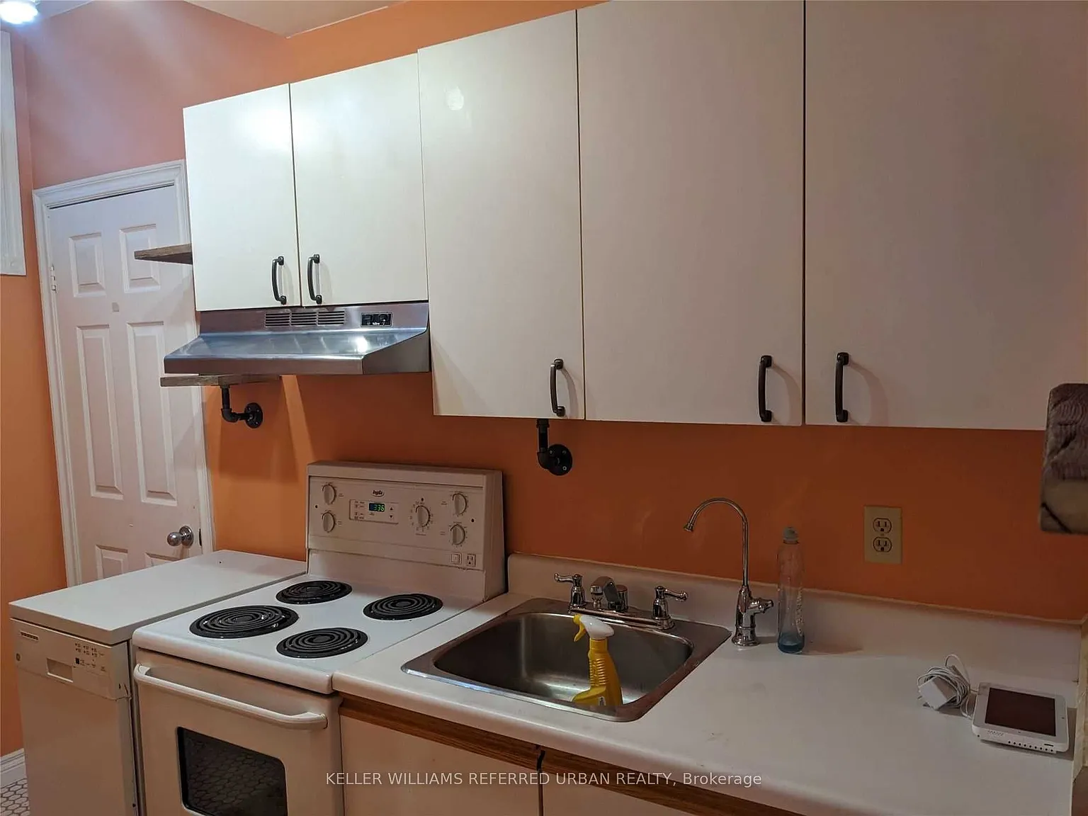 3 bed, $2,000 — Photo 4