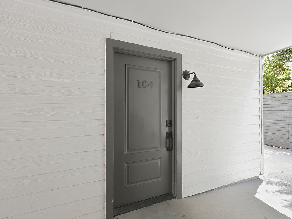 1st image of 4633 Fairmount St #104
