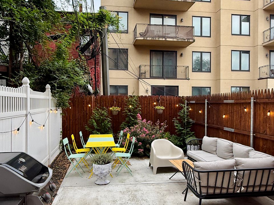 2 bed · 1 bath in Greenpoint, Brooklyn
