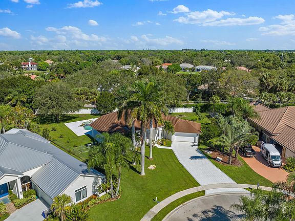 2nd image of 18622 Lakeside Gardens Drive
