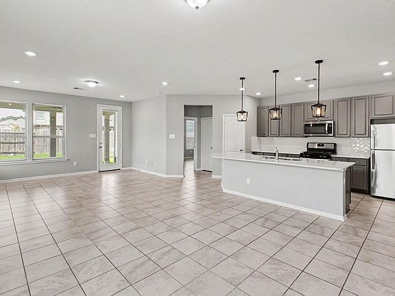 4th image of 1103 Swinford Ct