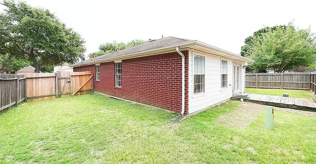 3 bed, 1490 sqft, $1,700 — Photo 4