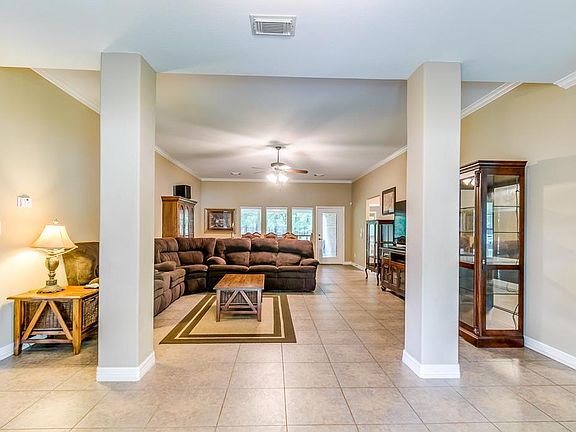 2nd image of 11826 Water Oak Ct