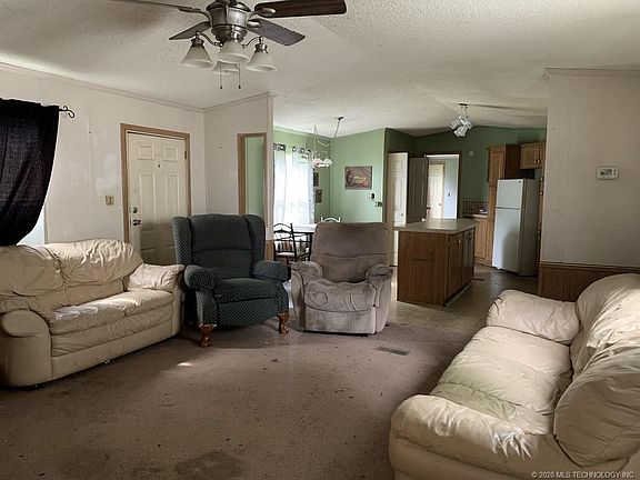 3rd image of 44 Walnut Creek St