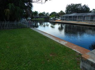 633 Avenida De Mayo, Sarasota, FL 34242