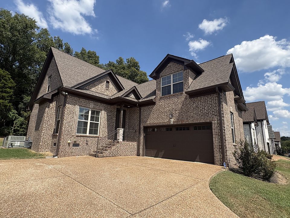 1st image of 415 Riverstone Pl