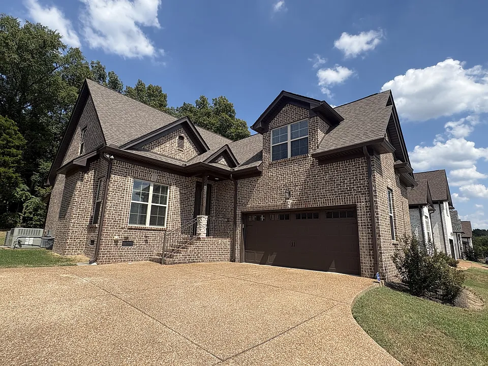 415 Riverstone Pl
