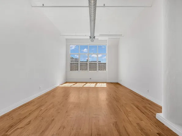 689 Myrtle Ave APT 5F, Brooklyn, NY 11205