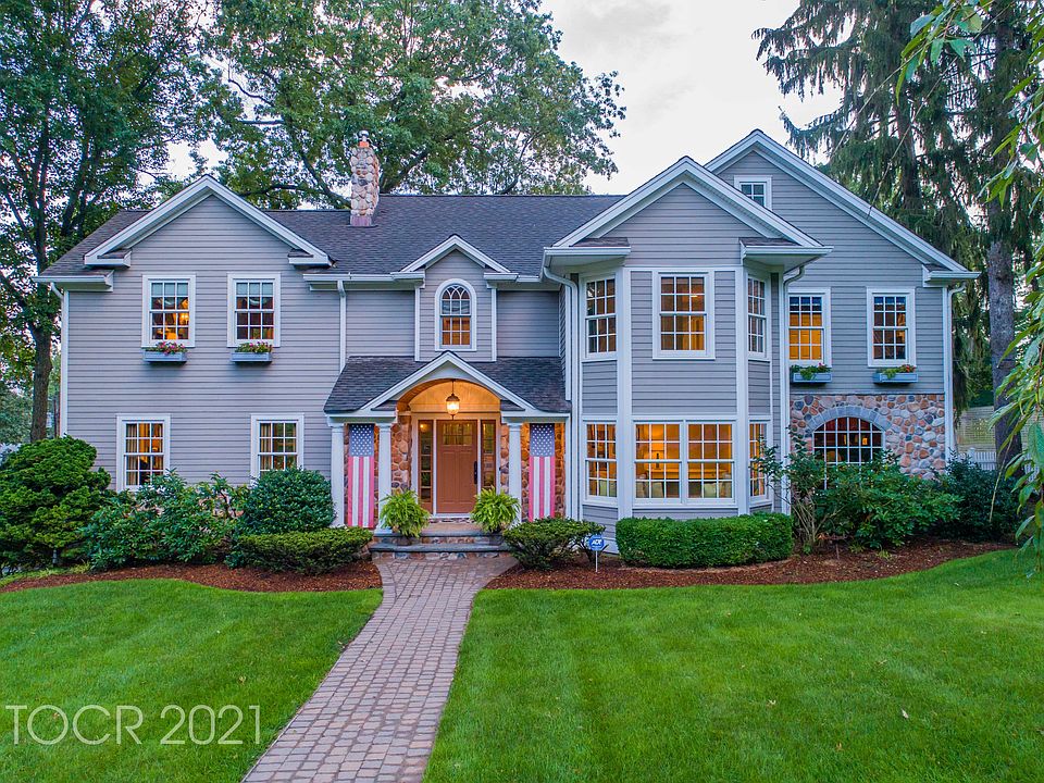 1st image of 738 Birchwood Dr