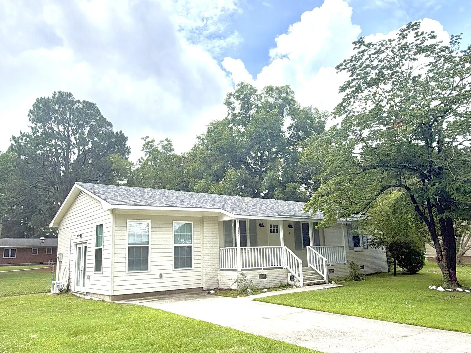 3 bed, 2.5 bath, 1066 sqft, $1,700 — Photo 1