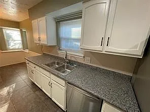 11918 Kirknoll Dr — Photo 6