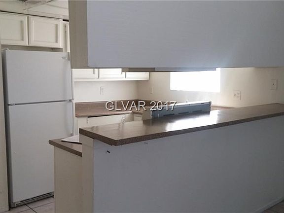 5th image of 2160 Exeter Dr APT B