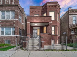 4738 W Congress Pkwy, Chicago, IL 60644