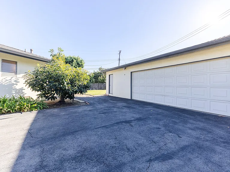 518 E La Sierra Dr — Photo 51