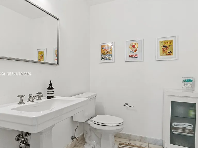 50 S Pointe Dr #805 — Photo 11