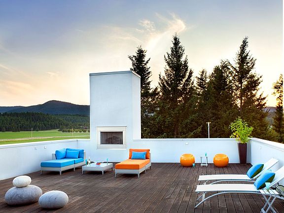 Rooftop Deck