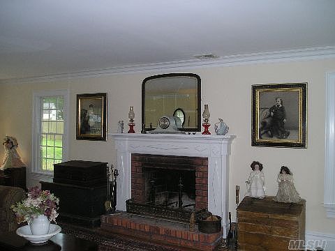 3rd image of 5 Surrey Ln