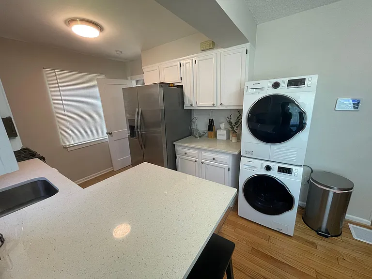 6212 41st Ave — Photo 3