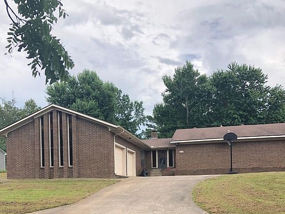 2nd image of 604 Skyline Dr