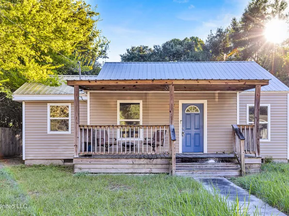 408 Oaklawn Pl, Biloxi, MS 39530