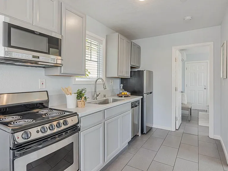 6607 Cutting Blvd #2 — Photo 7