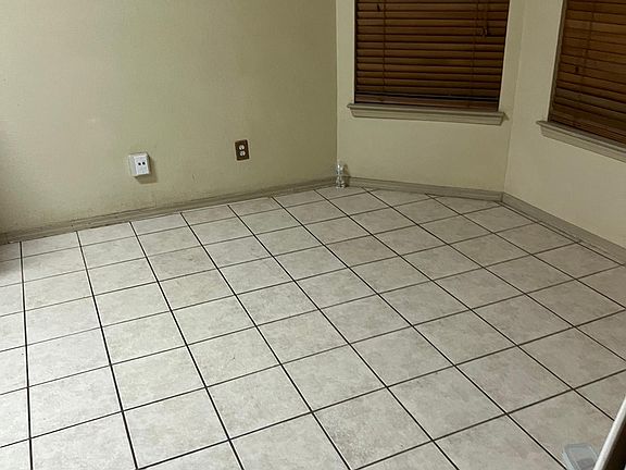 4th image of 1645 Saint Cassian Dr