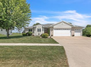 926 Sarah Miles Ln, Manitowoc, WI 54220