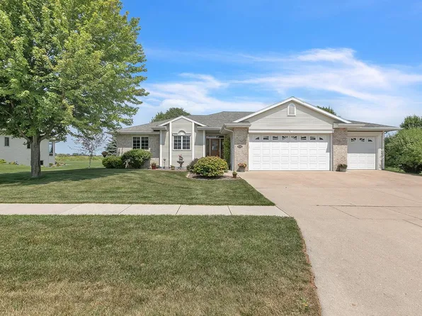 926 Sarah Miles LANE, Manitowoc, WI 54220