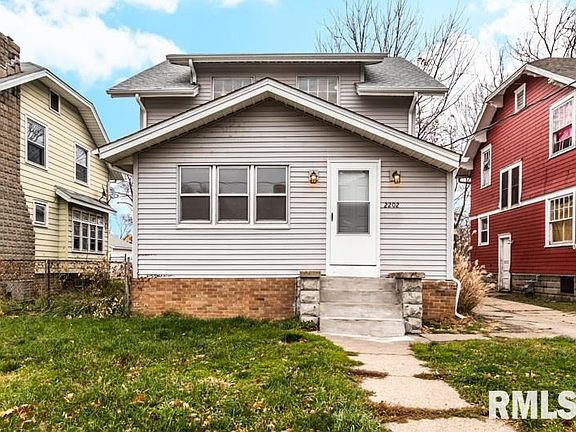2nd image of 2202 N Wisconsin Ave
