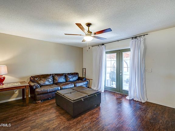 4th image of 2908 W CORRINE Drive