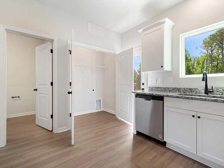 177 Seville Way — Photo 8