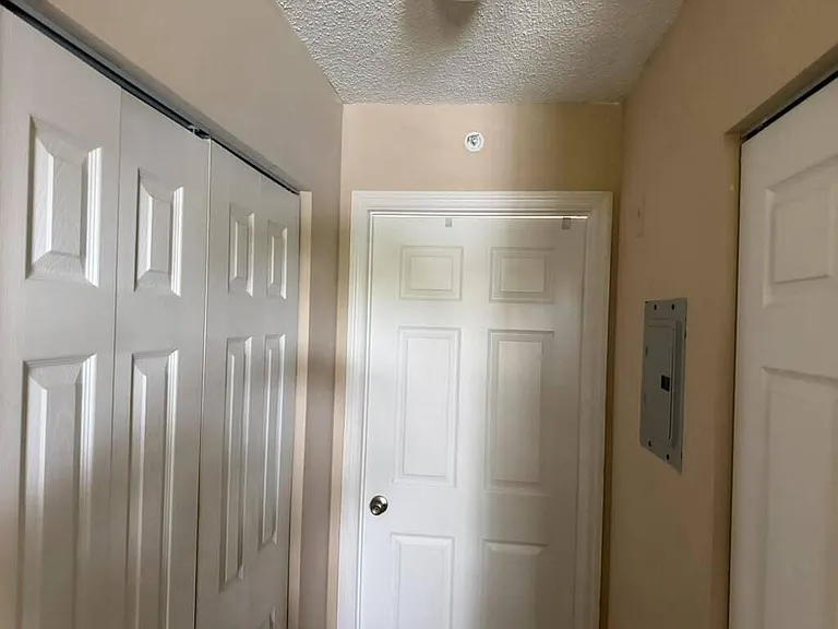 4163 N Haverhill Rd #1205 — Photo 14