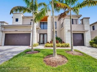 10450 S Lago Vista Cir, Parkland, FL 33076