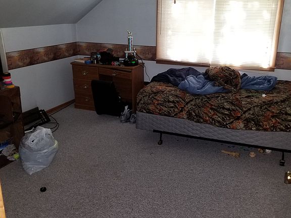 Bedroom upstairs 16x14