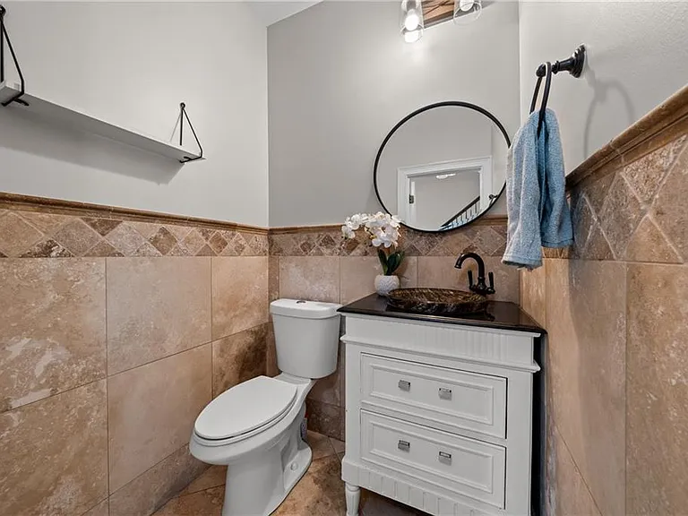 100 Kasey Dr — Photo 13