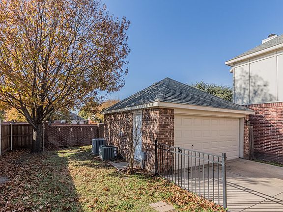 4th image of 8419 Olivia St