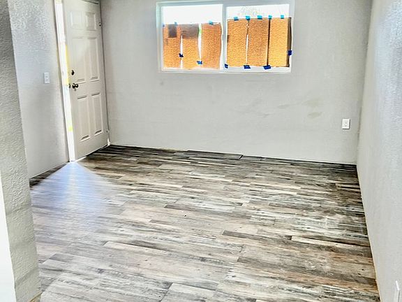 5th image of 449 S Park St APT 4