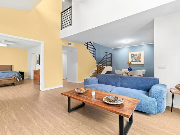2033 Shady Tree Ln, Encinitas, CA 92024