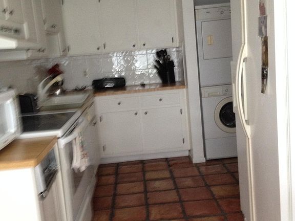 2nd image of 36 Stratford Ln APT F