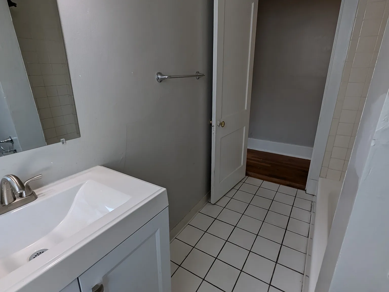 2 bed, 1200 sqft, $1,100 — Photo 3